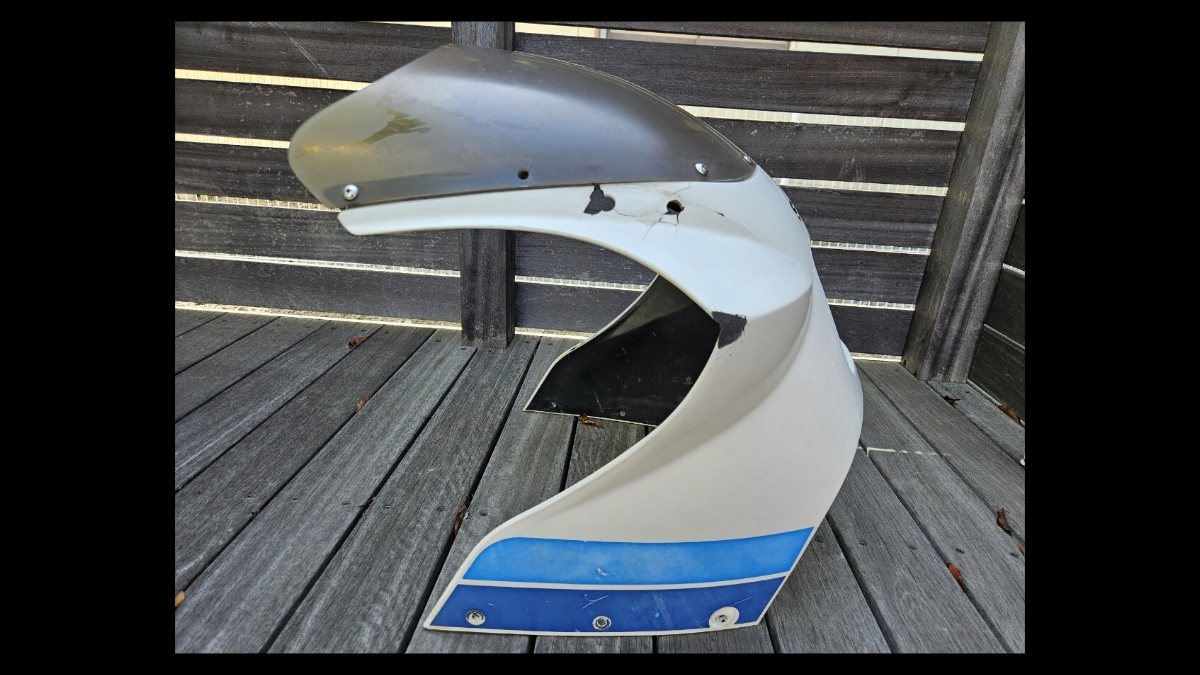 Genuine Front / Upper Cowl with Screen – Suzuki RG250Γ (GJ21B)