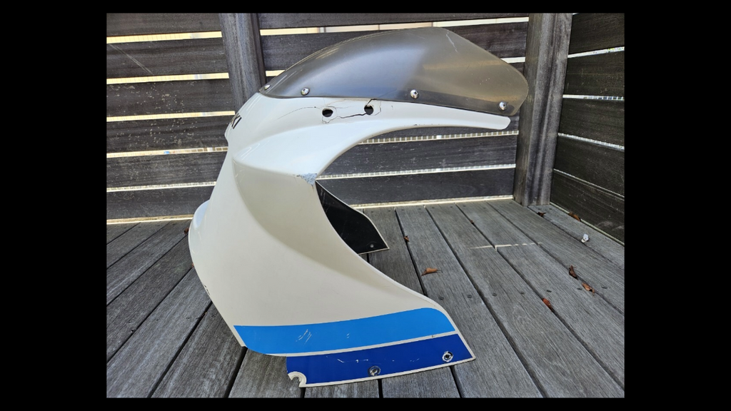 Genuine Front / Upper Cowl with Screen – Suzuki RG250Γ (GJ21B)