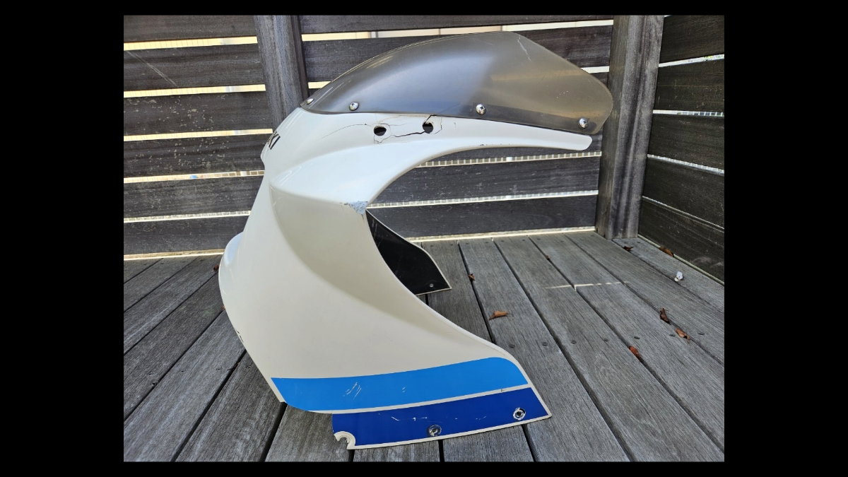 Genuine Front / Upper Cowl with Screen – Suzuki RG250Γ (GJ21B)