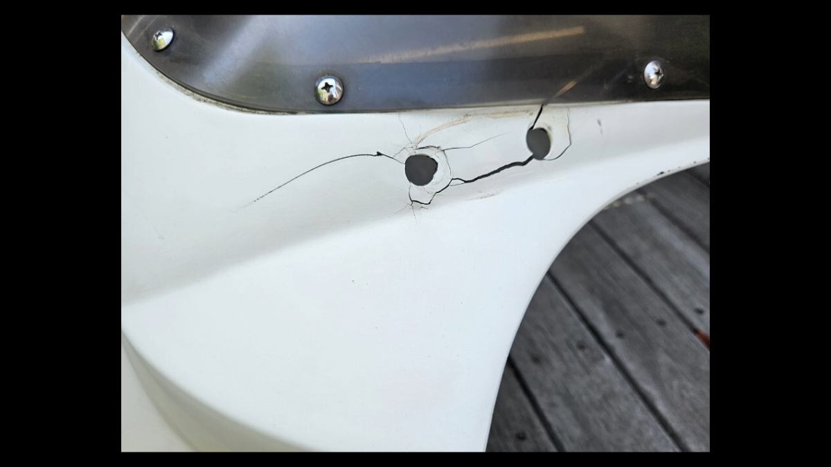 Genuine Front / Upper Cowl with Screen – Suzuki RG250Γ (GJ21B)