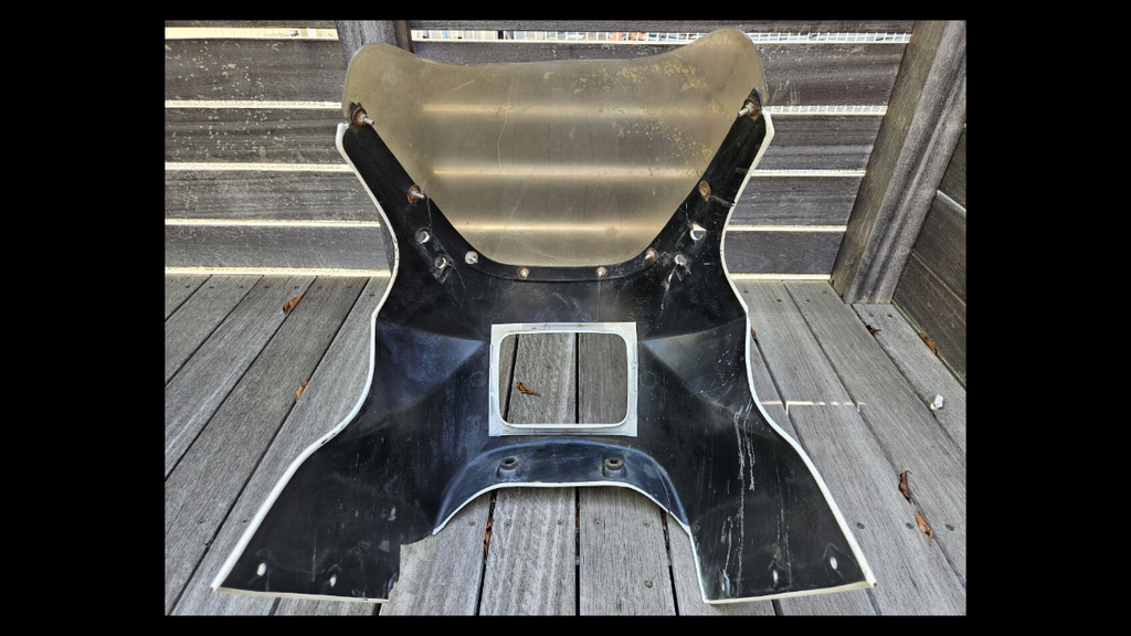 Genuine Front / Upper Cowl with Screen – Suzuki RG250Γ (GJ21B)