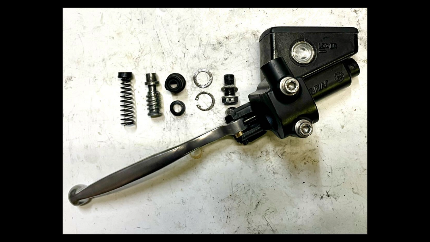 Genuine Clutch Master Cylinder with Lever – Suzuki GSX750S Katana (3rd Gen / GR72A)