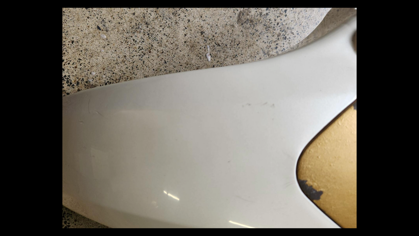 Genuine Front Mudguard – Suzuki GSX750S3 Katana (GR72A) | OEM Fender