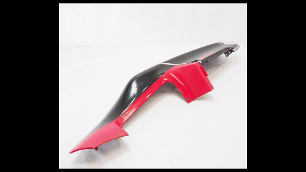 Suzuki RGV250 VJ22A Right-Side Seat Cowl (OEM)