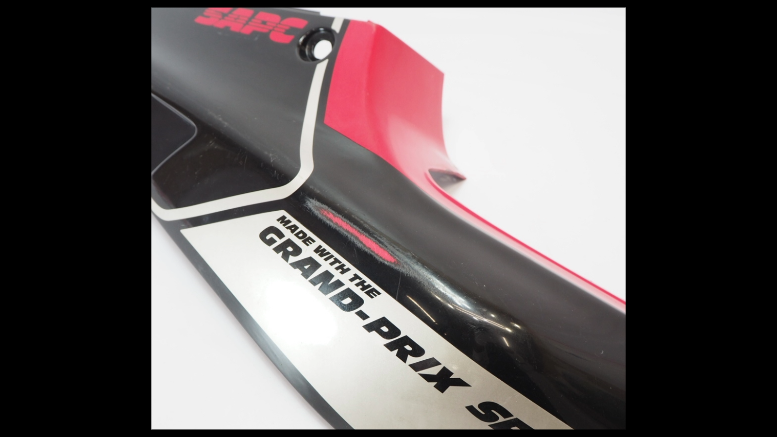 Suzuki RGV250 VJ22A Right-Side Seat Cowl (OEM)