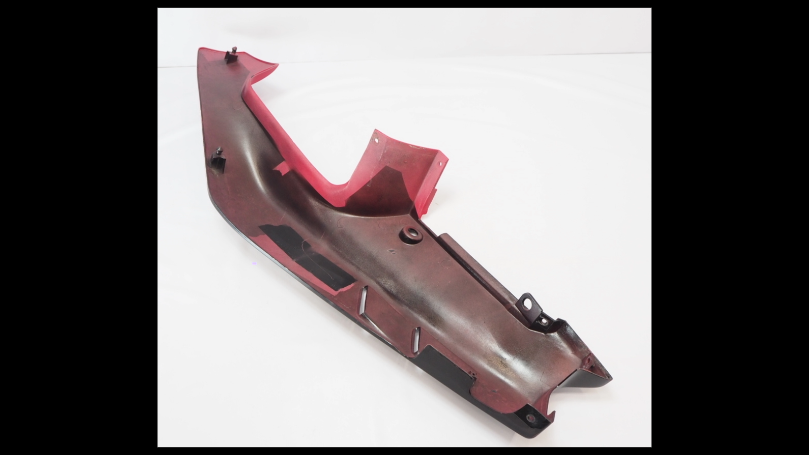 Suzuki RGV250 VJ22A Right-Side Seat Cowl (OEM)